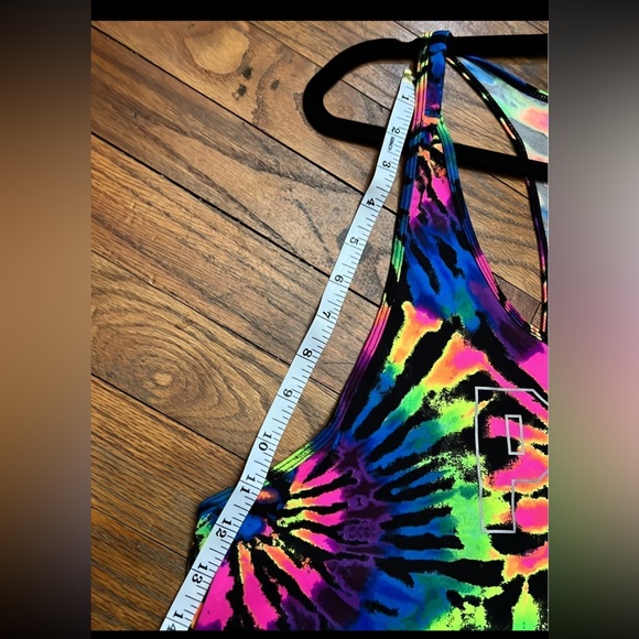 PINK - Picture 5 of 7